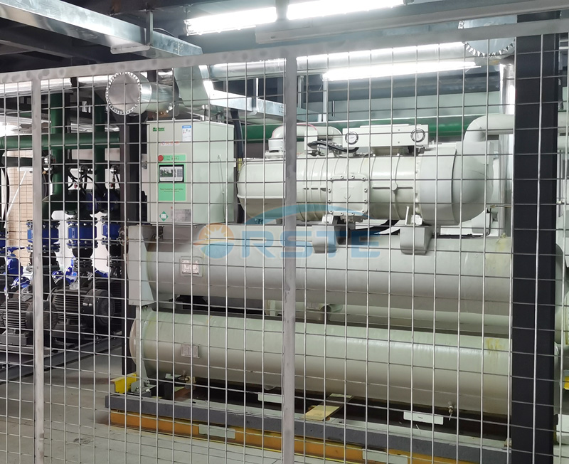 Central Industrial Chillers of Constant Pressure Water Supply System